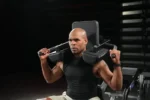 Tárcsasúlyos V-Squat guggoló gép - Image 3